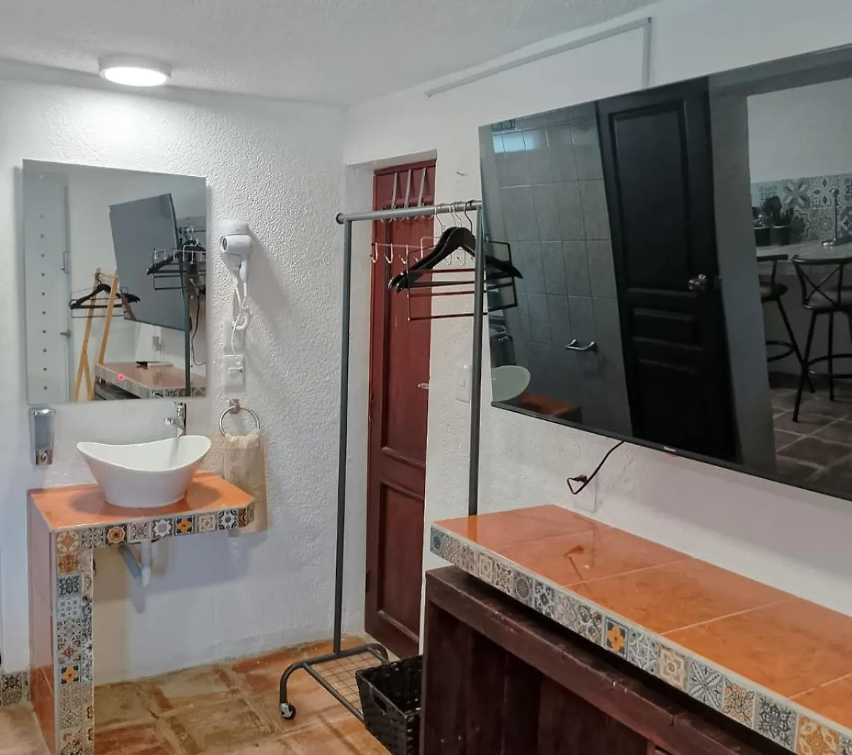 Casa Nance Alojamientos Uxmal Suite Ejecutiva Centro Mercado 28 Y Ado King Size Cancún Messico